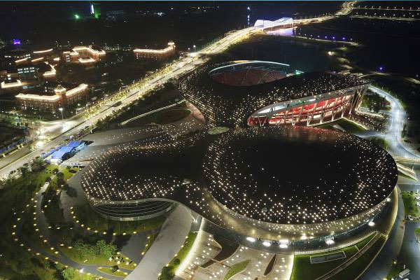 广东肇庆市省运会亮化使用LED线条灯，洗墙灯，投光灯