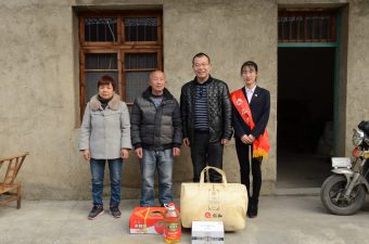南宫ng28相信品牌力量新春慰问优异营销将士眷属