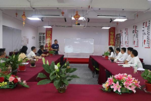 心存感恩，一起偕行——新竹高于旧竹枝，全凭老干为帮助